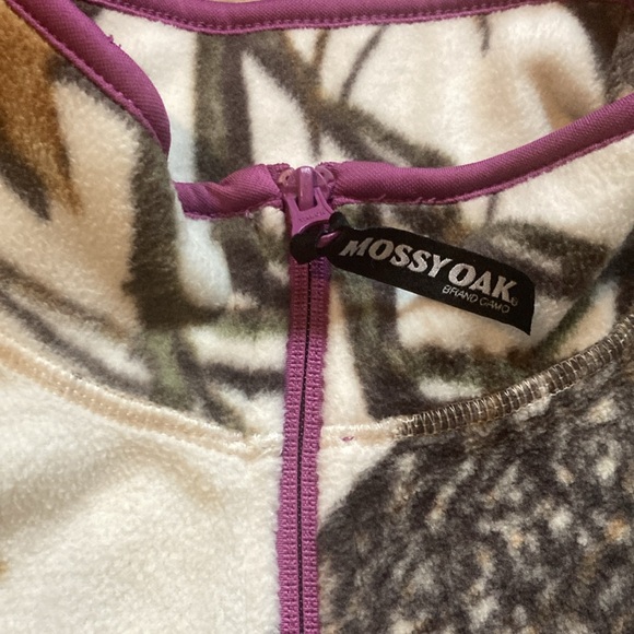Mossy oak pull over - Picture 3 of 5